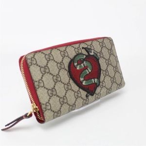 Authentic Gucci Special Edition Collector Item Kingsnake Heart Design GG Wallet